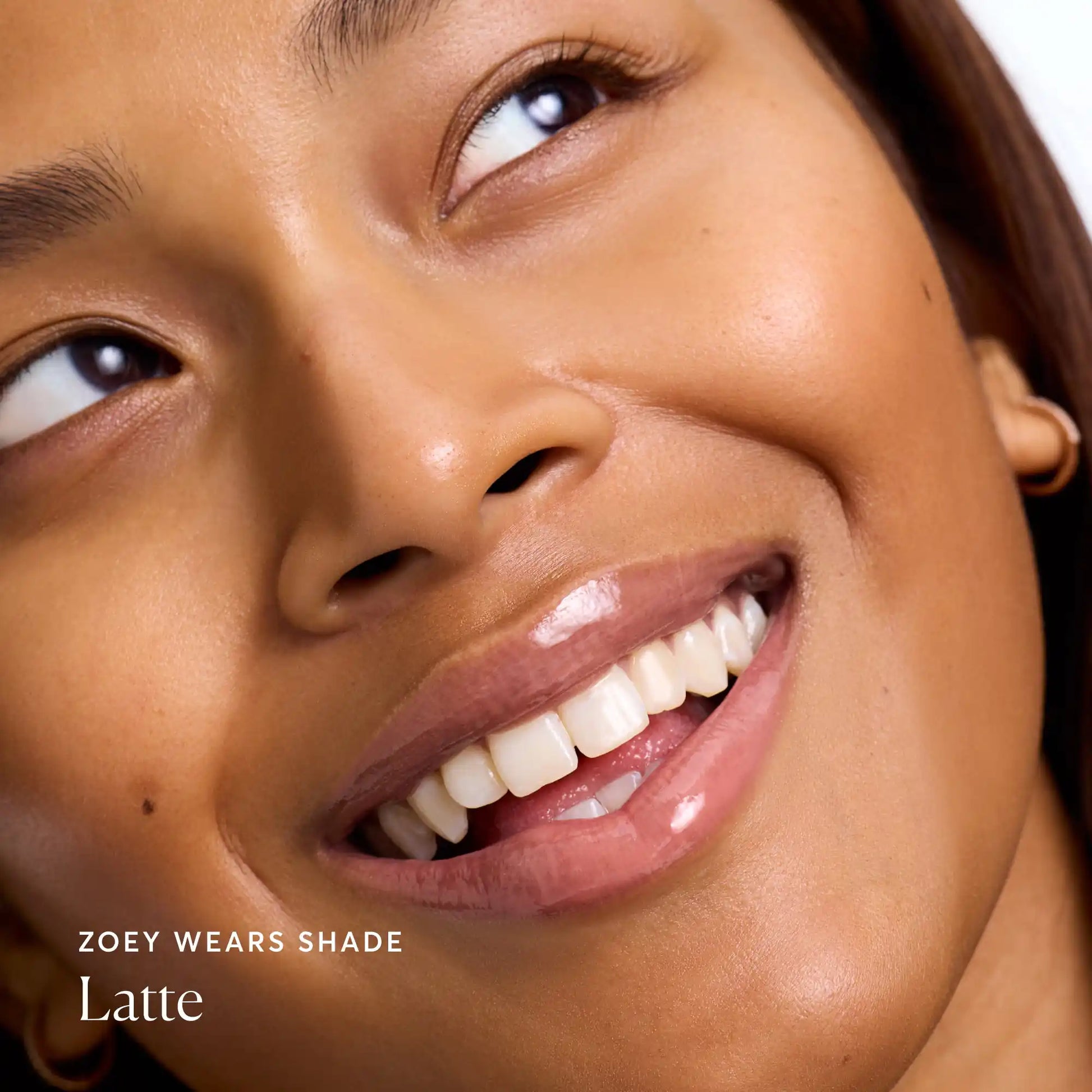 phyto-glow-lip-balm-latte-i0 NATR-60110-Alt-Images-Phyto-Glow-Lip-Balm-Latte-04.webp